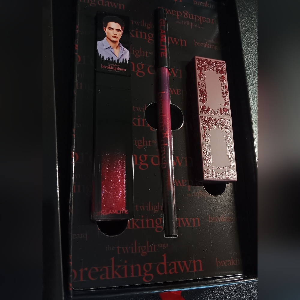 3 Pc Lip Kit  - Liner, Lipstick & Gloss (NEW) - Picture 3 of 5